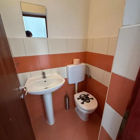 Apartment M, For 5 Persons Direct On The