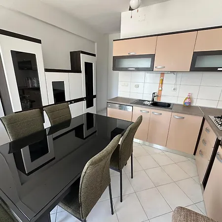 شقة M, For 5 Persons Direct On The Ljubač
