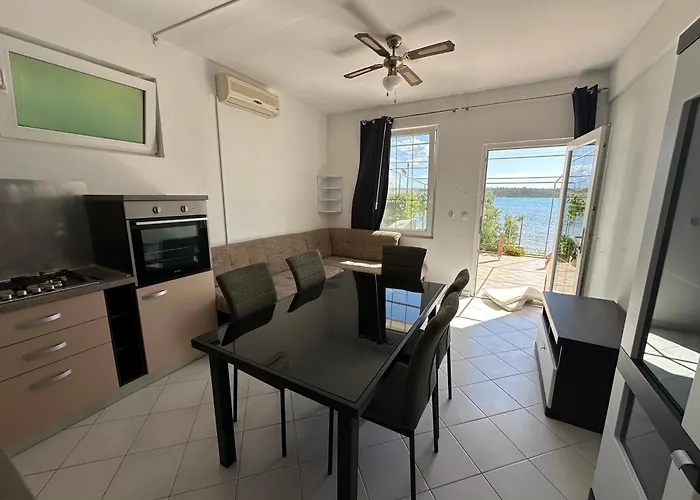 Апартаменты M For 5 Persons Direct On The Любач