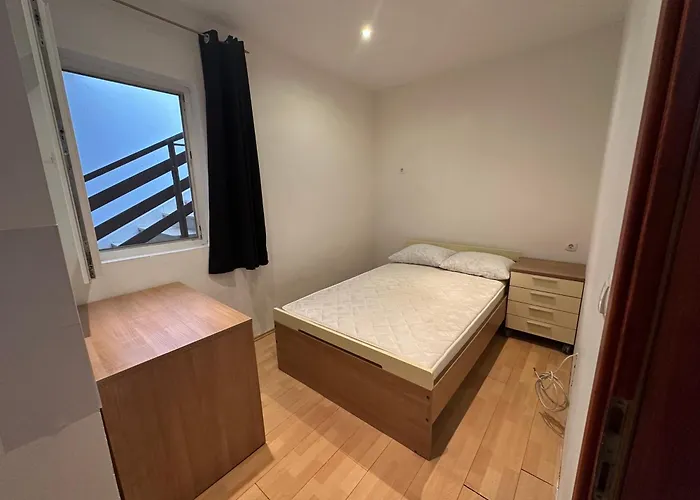 Apartment M For 5 Persons Direct On The *