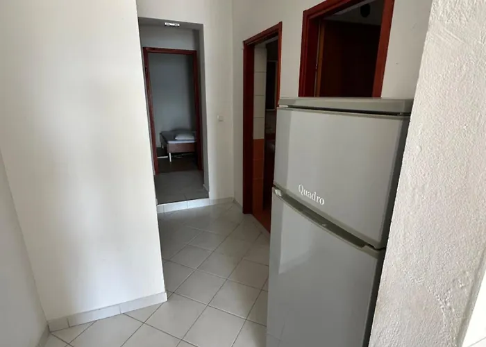 M For 5 Persons Direct On The