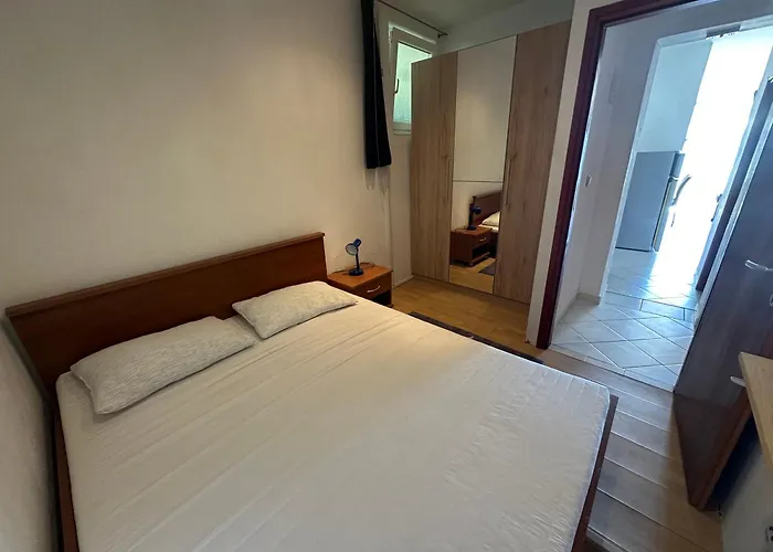 Apartment M For 5 Persons Direct On The *